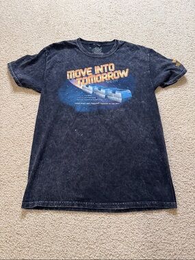 Move Into Tomorrow Graphic Tee - Black